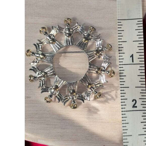 Avon Vintage Silvertone/Goldtone Angel Wreath Brooch/Pin - Picture 3 of 8